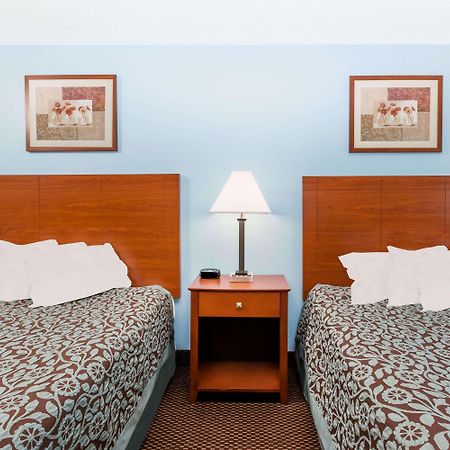 Days Inn By Wyndham Ankeny - Des Moines Экстерьер фото