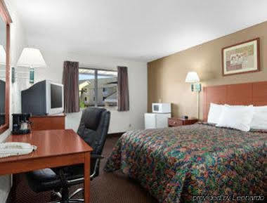 Days Inn By Wyndham Ankeny - Des Moines Экстерьер фото